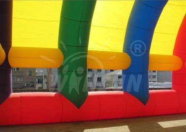 Çin Renkli Şişme Etkinlik Çadırı 15x9x6.5m Toksik Olmayan PVC Malzeme Yapımı Fabrika