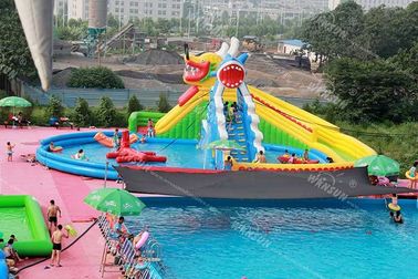 Çin 0.9mm PVC Çocuk Şişme Su Eğlence Parkı Ejderha ve Köpekbalığı Stil Fabrika